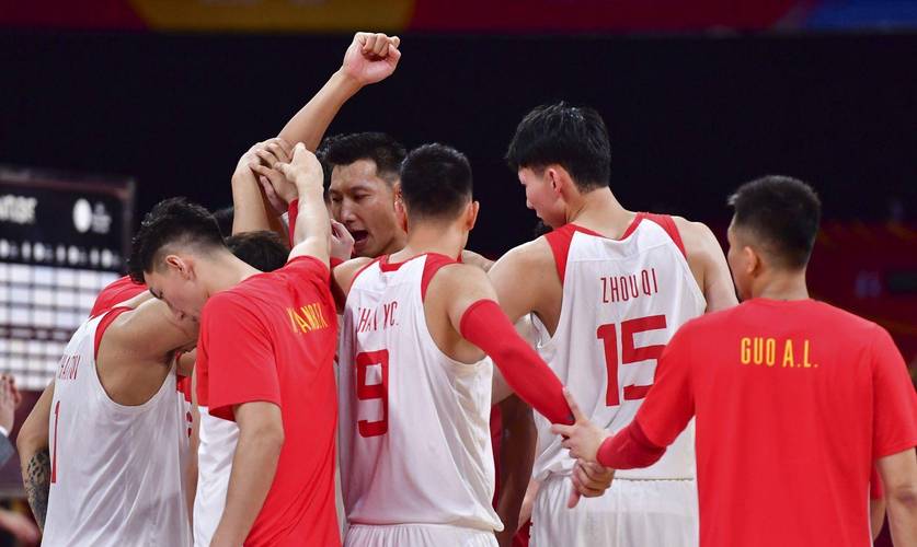 正在直播的中国男篮比赛回放